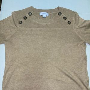 Tan Sweater Liz Claiborne Size Medium. High quality.